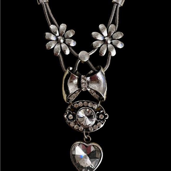 GORGEOUS SILVER BLING NECKLACE - Picture 6 of 7